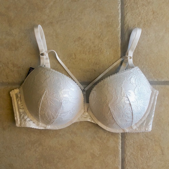 Victoria’s Secret Bra - Picture 2 of 8